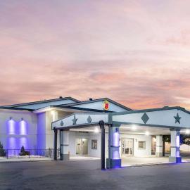 Super 8 by Wyndham Amarillo Central TX, hotell i Amarillo