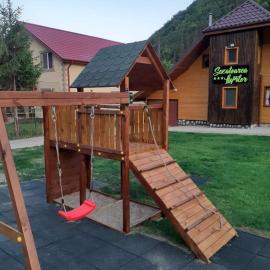SEZATOAREA LUPILOR, hotel em Lepşa