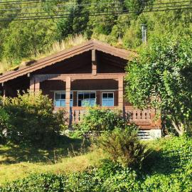 Lauvstad에 위치한 호텔 Cosy chalet, 100m2 with fjordview!