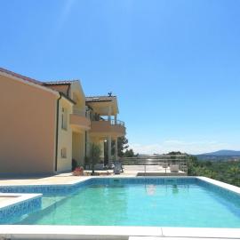Villa Scolopax rusticola Skradin with heated pool, מלון בסקראדין