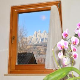 Dolomitohouse PEZ, hotel in Fiera di Primiero