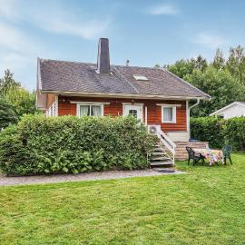 3 Bedroom Lovely Home In Munkedal, hotelli kohteessa Munkedal