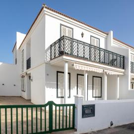 Beautiful Home In Abades With Wifi