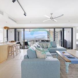 ZEN PARADISE - 2-BR Waterfront Ocean View Retreat, hotell Darwinis