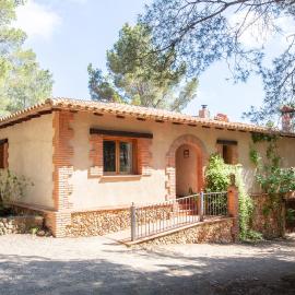 AldeaMia, Cozy villa for 8 people, pool, mountain view, beach at 8 min