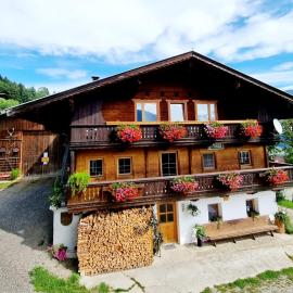 Ferienwohnung Staudach, Apartment、フューゲンベルクのホテル