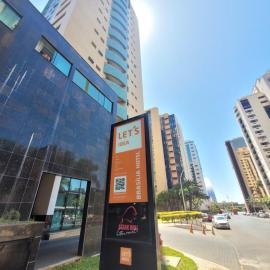 FLAT LETS IDEA BRASÍLIA HOTEL COM LIMPEZA DIÁRIA GRÁTIS, AO LADO DA ESPLANADA DOS MINISTÉRIOS E DO ESTÁDIO MANÉ GARRINCHA, COM WI-FI, PISCINA, ACADEMIA, SAUNA By REI DOS FLATS