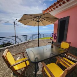 Villa Paradise Madeira Ocean View, hotel in Fajã da Ovelha