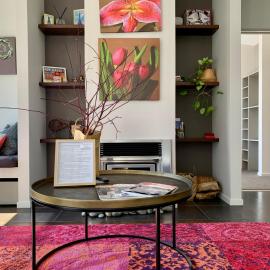 Lacebark Treetops Cottage: 2 bed/2en-suite option, hotel in Havelock North