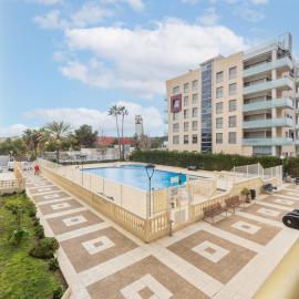 Apartamento con piscina a 250m de la playa
