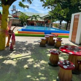 Scott's Seaview Resort، فندق في Danao City