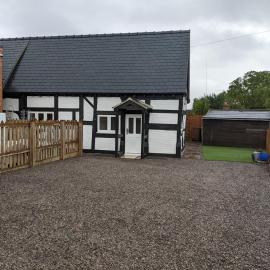 Characterful 2 bed cottage, quiet village setting, hotel u gradu Ashleworth