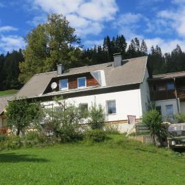 Urlaub wie früher bei Oma - Alte Schule, Hotel in Hermagor