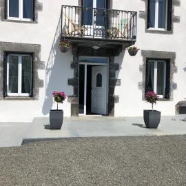 Burin des rosiers, hotel em Olby