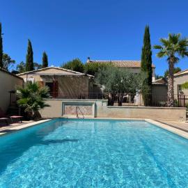 Les Célestins - Studios indépendants, hotel en Carpentras