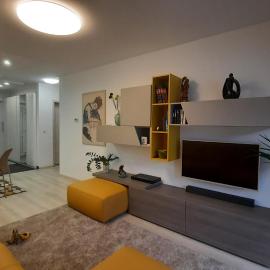 DISZTINGVÁLT Apartman, free garage, hotel in Debrecen