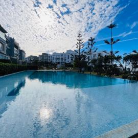 Melrose Beαch Aρραrt Pοοl Vieω, hotel in Casablanca