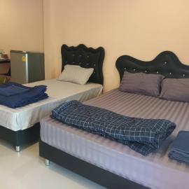 Pornsomkit room, hotel a Ban Ai Hit