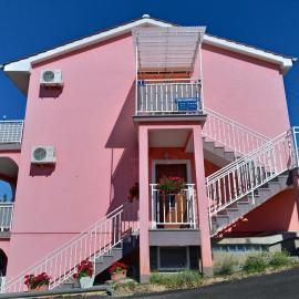 Apartments with parking space Njivice, Krk - 15904, hotel a Njivice
