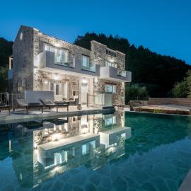 Villa di Pietra, hotel in Lithakia