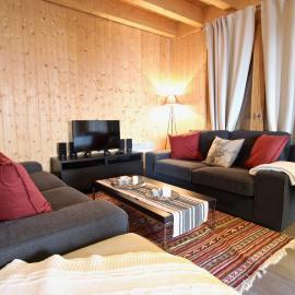 Chalet spacieux à Chamrousse pour 8 personnes sur 3 niveaux - FR-1-549-107