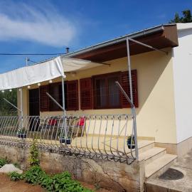 Apartments with parking space Kastel Stafilic, Kastela - 16086