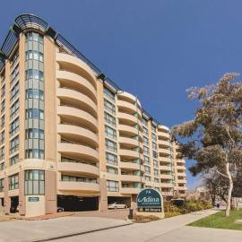 Adina Serviced Apartments Canberra James Court, hotel en Canberra