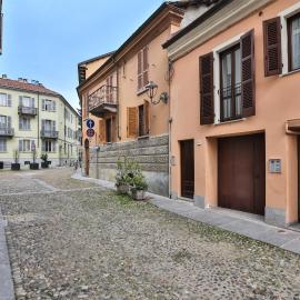 Donna Elena - Apartment, hôtel à Asti