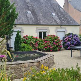 Grande Maison dans le Bourg de Nevez + jardin