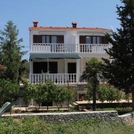 Apartments with parking space Novalja, Pag - 6524, hotel in Novalja