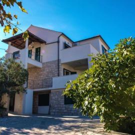 Apartments by the sea Postira, Brac - 17323