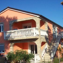 Apartments with parking space Vir - 17422