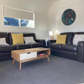 Heart of Russell Apartment - Russell Apartment
