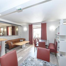 HOTEL DES VOYAGEURS，Pont-de-Roide的飯店