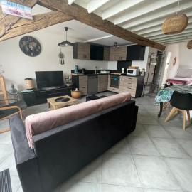 F3 Duplex "O Meublé de Pithiviers" 2 chambres 8 personnes, Hotel in Pithiviers