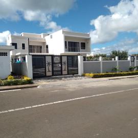 Coquette villa avec piscine