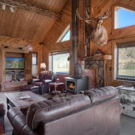Bristol Head Acres Rustic Cabin, hotel di Creede