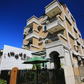 Sunny Breeze Garden Homestay, hotell sihtkohas Jiali
