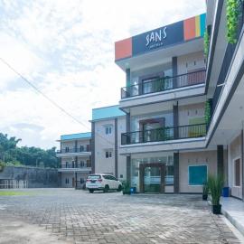 Sumberbrantas में, होटल Sans Hotel Queen Batu