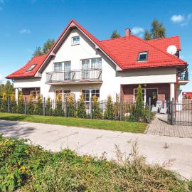 Cozy Apartment In Rowy With Kitchen, hotel in Rowy