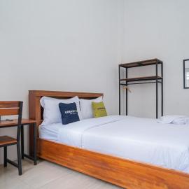 Viesnīca Urbanview Hotel Sky Batu Malang by RedDoorz pilsētā Punten