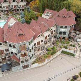 The Castle at Swan Lake, hotel u gradu Vernon