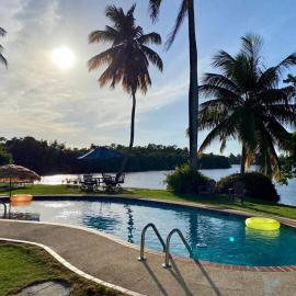Viesnīca Holiday Retreat with Private Pool and Amazing Views pilsētā Toa Baja