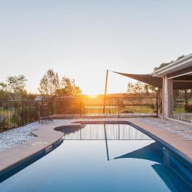 The Home Resort - Heated Pool and Tennis Court