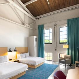 The Warehouse Hotel at Champion Mill, отель в городе Гамильтон