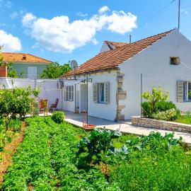 Holiday house with a parking space Vela Luka, Korcula - 19040, hotel in Vela Luka
