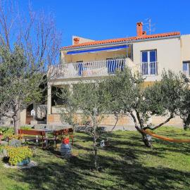 Apartments with parking space Kastel Gomilica, Kastela - 19248, Hotel in Kaštela