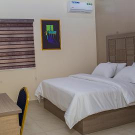 MITOS LUXURY SUITES (BODE THOMAS), hotel en Lagos