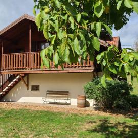 Gîte confortable à Plombières-les-Bains, proche thermes, nature et ski - FR-1-589-194, hotel in Le Val-dʼAjol