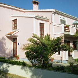 Apartments with parking space Privlaka, Zadar - 19393، فندق في بريفلاكا
